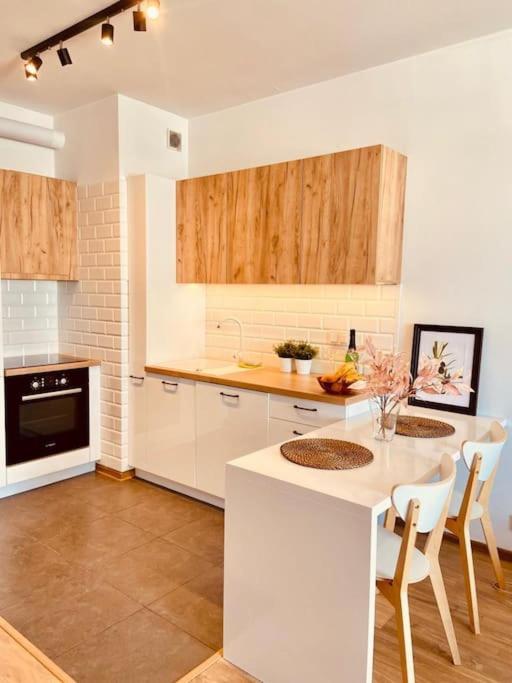 Spacious,Stylish And Comfortable 2 Room Apartment With Million Dollar View Warsaw Exterior photo